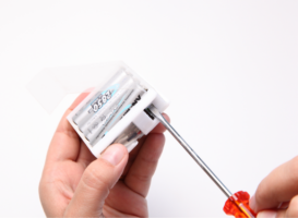 Removing accus from 2nd compartment